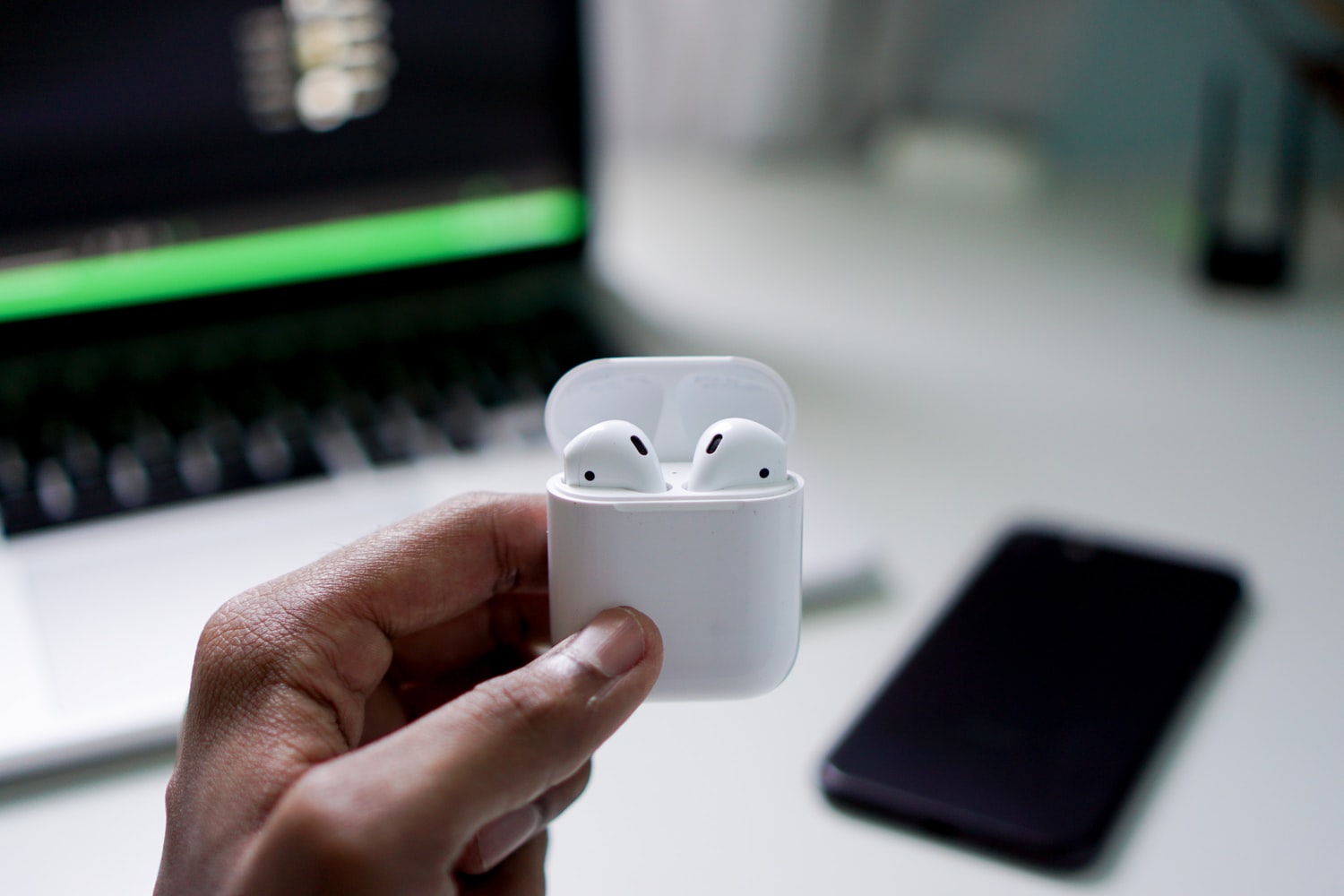 Apple AirPods – recenze